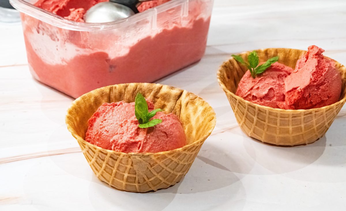 La photo représente la recette : Raspberry sorbet with Ice Cream Maker