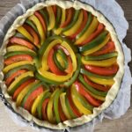 Three Bell Pepper Tart with Red Pesto : La photo est une représentation de l'étape 7