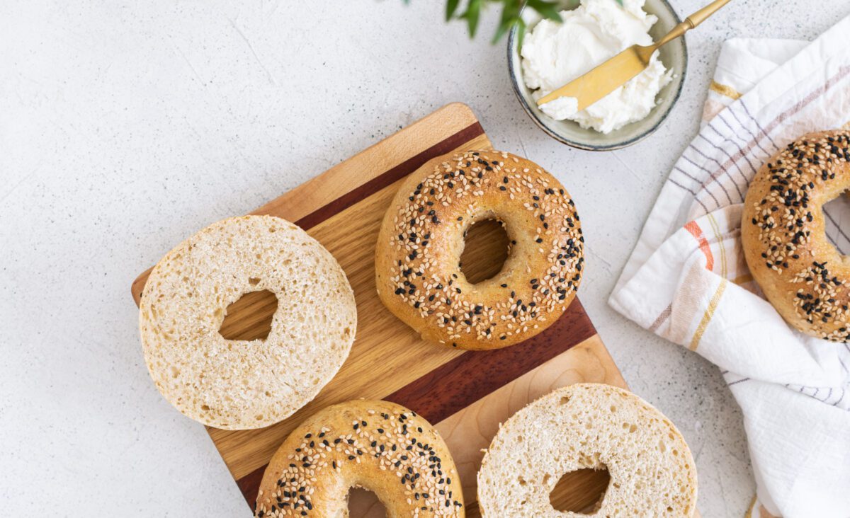 La photo représente l'ingrédient : Bagel with sesame seeds