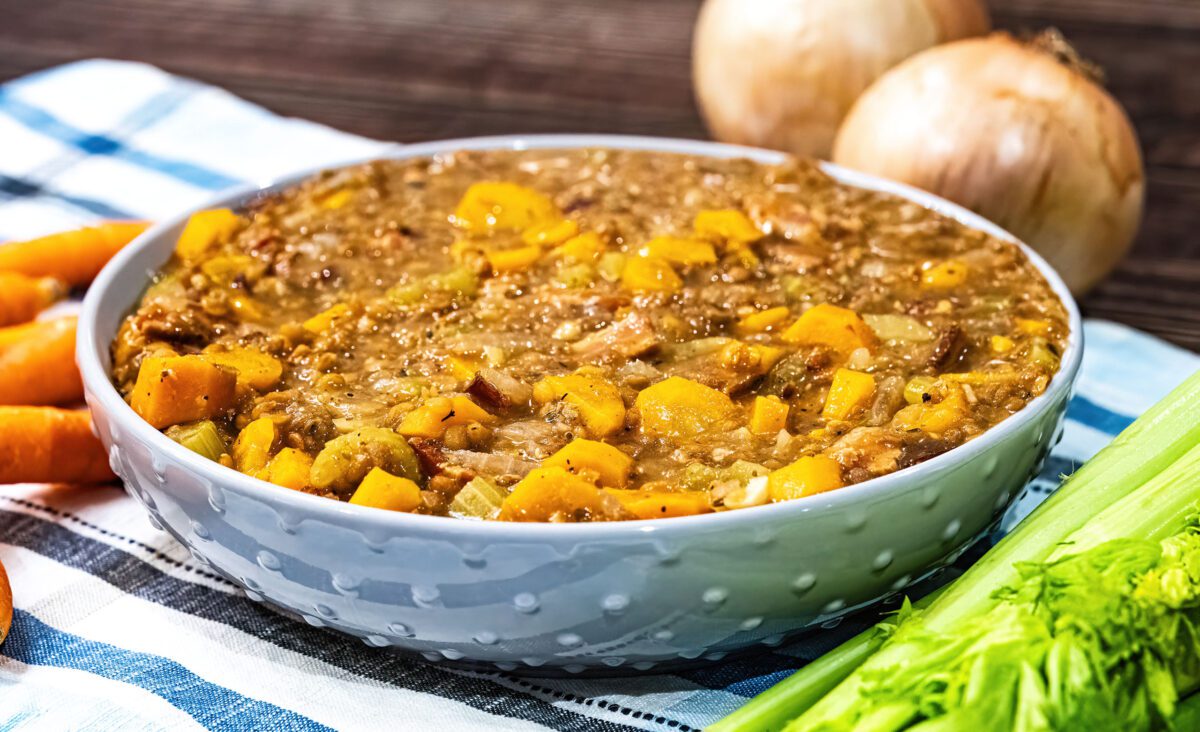 Green lentils with smoked bacon, carrots, celery, and white wine