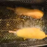 Homemade Beer-Battered Corn Dog (simple and crispy) : La photo est une représentation de l'étape 7