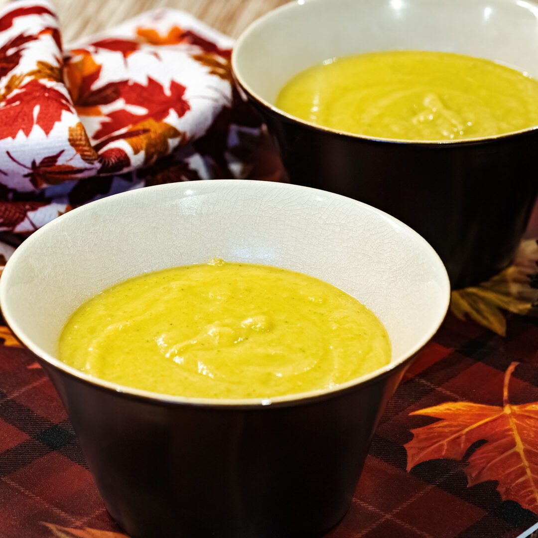 La photo représente la recette : Potage rustique aux légumes et à la bière