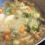 Potage rustique aux légumes et à la bière : La photo est une représentation de l'étape 4