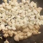 Asian wok with sweet and savory chicken, soy sauce, hoisin, rice, and stir-fried vegetables : La photo est une représentation de l'étape 2