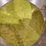 Madeleines au citron et au thé matcha : La photo est une représentation de l'étape 2
