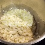 Riz pilaf parfumé à la cardamome : recette facile : La photo est une représentation de l'étape 1