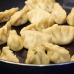 Chicken Gyozas (Dumplings) with Homemade Dough : La photo est une représentation de l'étape 7
