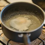 Soupe miso, gyozas maisons et œuf poché : La photo est une représentation de l'étape 5