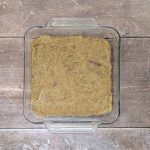 Gâteau renversé à la rhubarbe et à l’amande : La photo est une représentation de l'étape 3