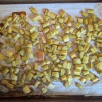 Yogurt Ice Cream with Roasted Rhubarb and Honey (Churned) : La photo est une représentation de l'étape 1