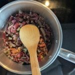 Verrines à la compotée de rhubarbe, crème mascarpone et spéculoos : La photo est une représentation de l'étape 1