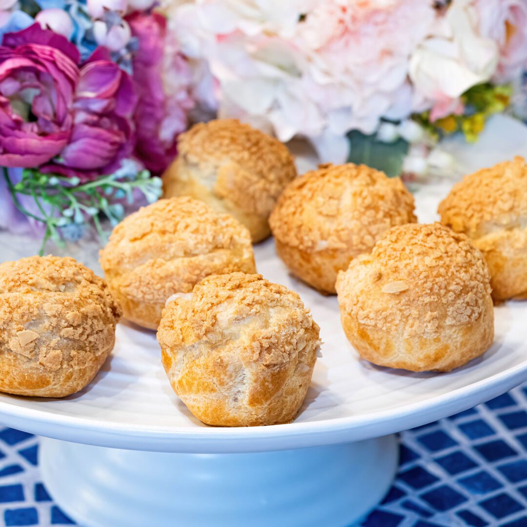 La photo représente la recette : Choux à la crème au thé jasmin et sirop d’érable